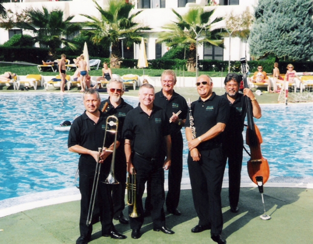 Pete Allen Jazzband Majorca 2001 Tough Job!